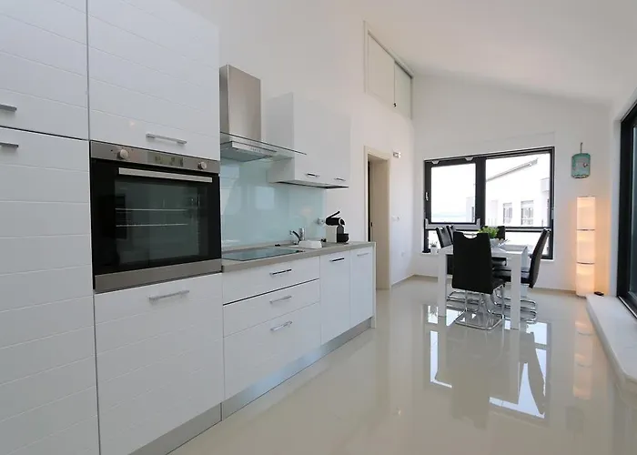 Marilyn